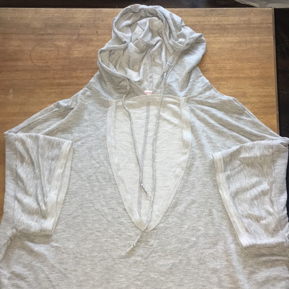Grey keyhole tunic